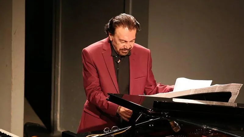 ناصر چشم آذر